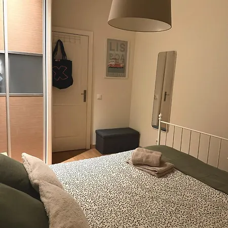 By The River - Lisbon Apartment *